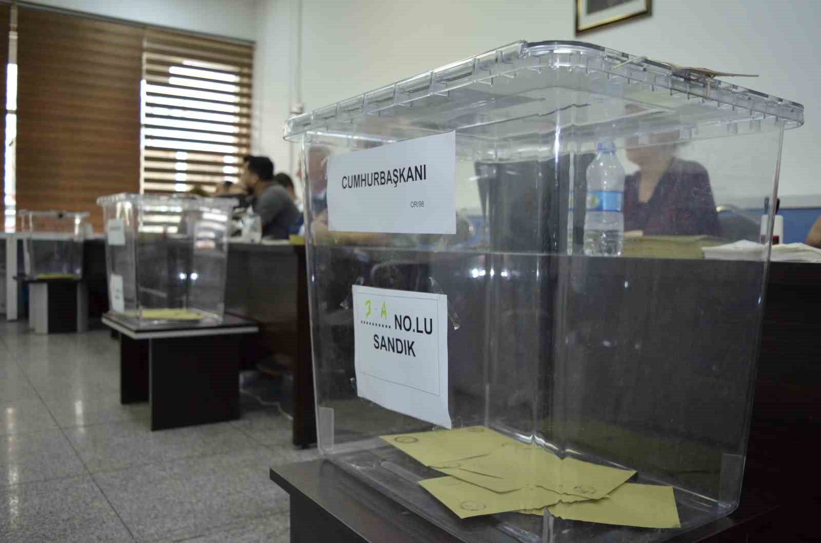 IRAK'TA YAŞAYAN TÜRK VATANDAŞLARI, TÜRKİYE'DE 28 MAYIS'TA YAPILACAK CUMHURBAŞKANI SEÇİMİ