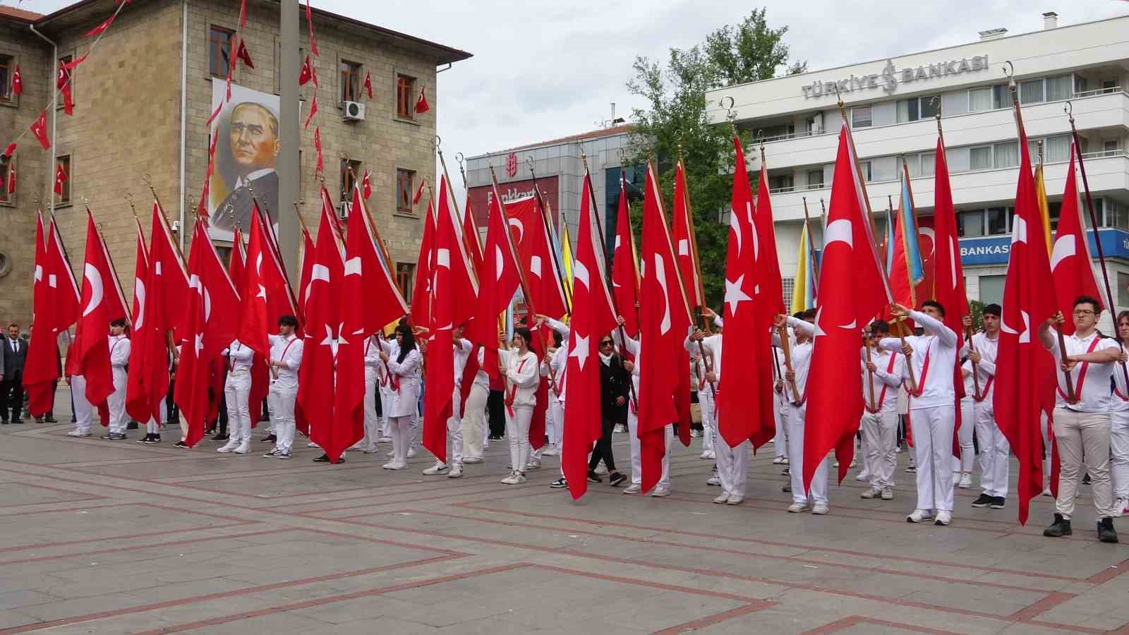 ISPARTA’DA 19 MAYIS ATATÜRK’Ü ANMA GENÇLİK VE SPOR BAYRAMININ 104’ÜNCÜ