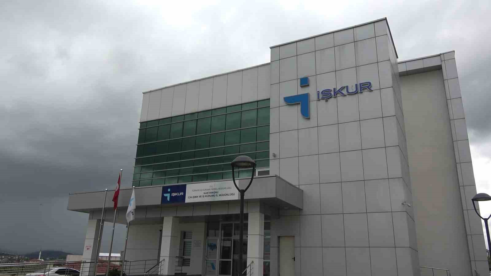 İŞKUR TARAFINDAN DÜZENLENEN BÖLGESEL İSTİHDAM FUARI İLE İŞ VEREN VE