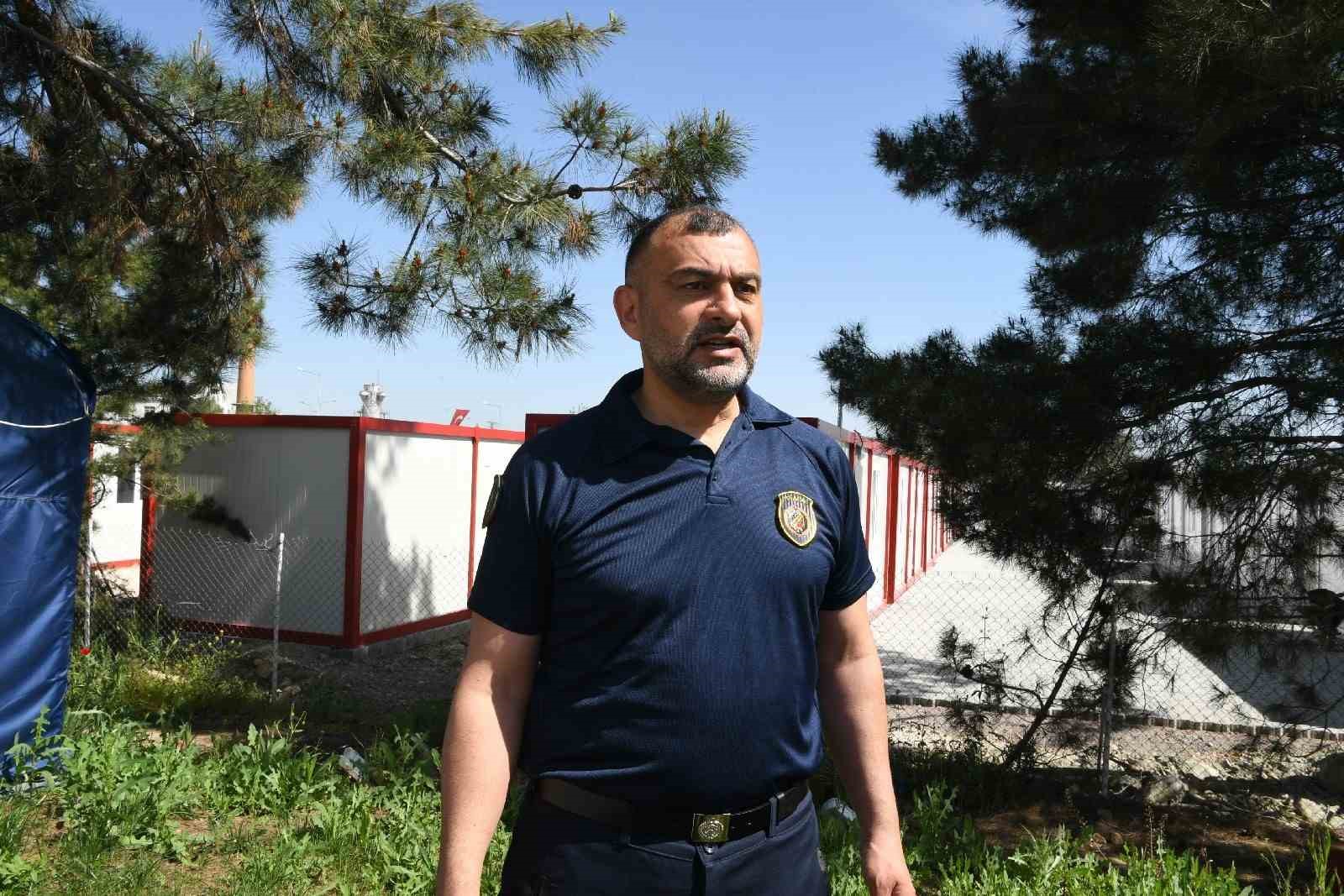MALATYA BÜYÜKŞEHİR BELEDİYESİ İTFAİYE DAİRESİ BAŞKANI MUSTAFA KATİPOĞLU, ÇADIR VE