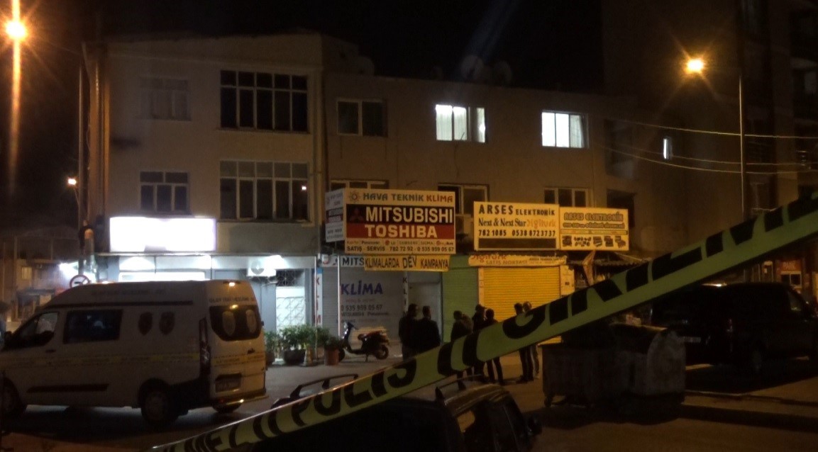 İZMİR'İN MENDERES İLÇESİNDE BİR KAHVEHANEDE MEYDANA GELEN VE 5 KİŞİNİN