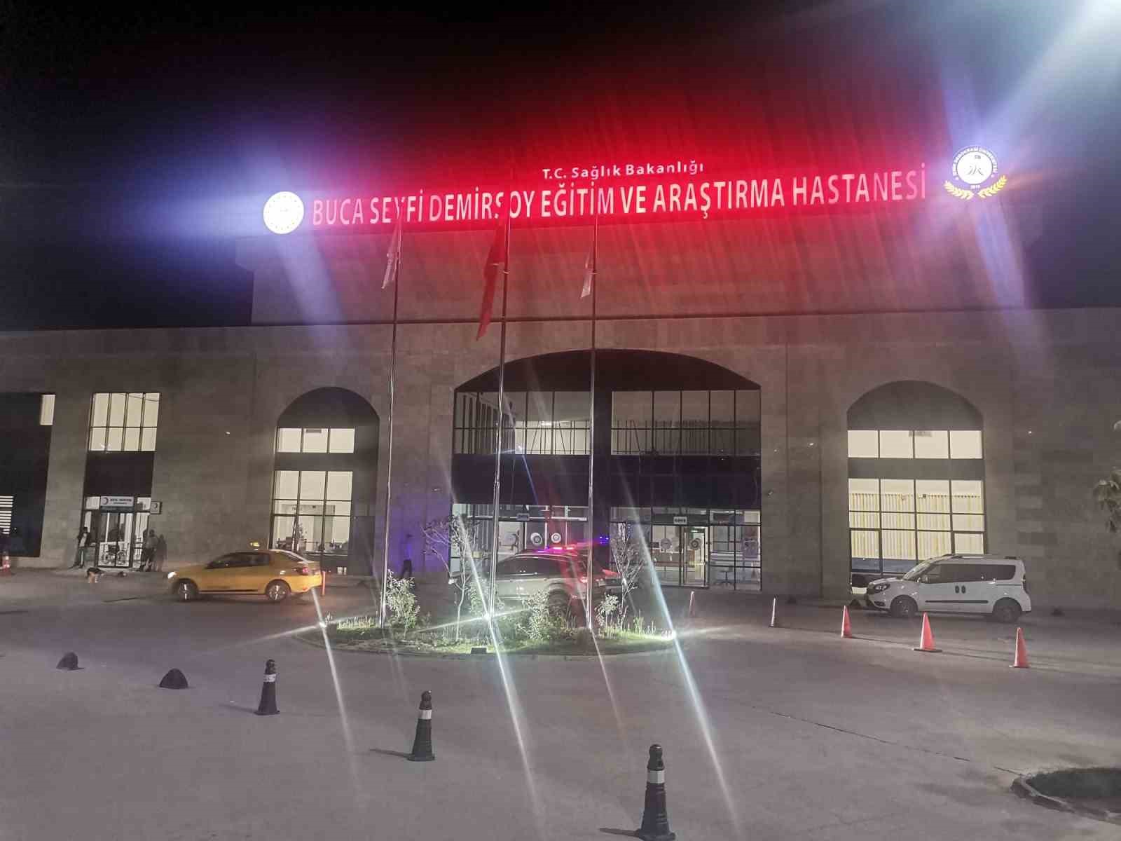 İZMİR’DE PARKTA BIÇAKLI KAVGA: 17 YAŞINDAKİ GENÇ ÖLDÜ