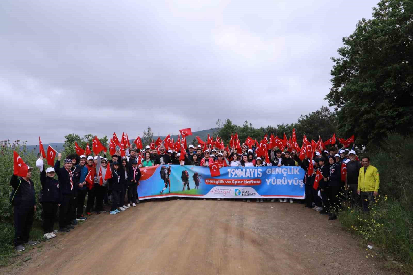 İZMİT BELEDİYESİ SPOR İŞLERİ MÜDÜRLÜĞÜ'NÜN 19 MAYIS ATATÜRK’Ü ANMA GENÇLİK