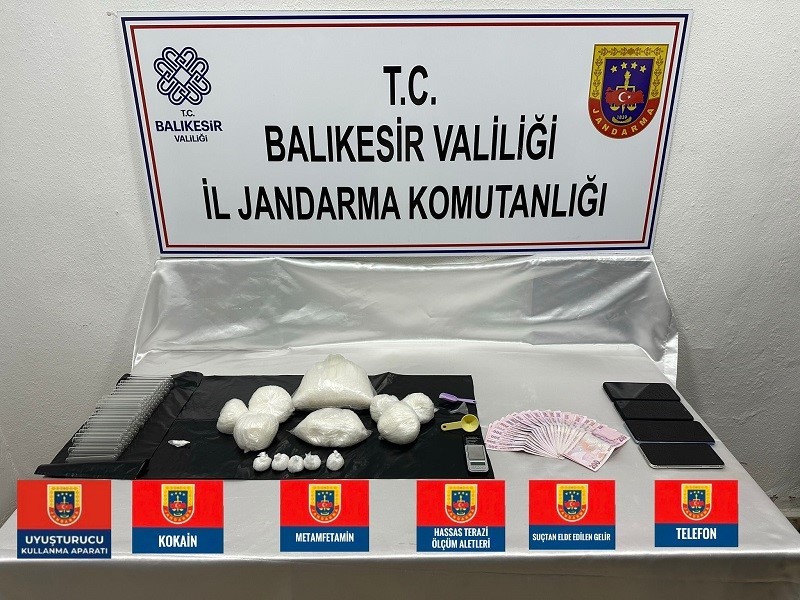 JANDARMADAN 29 ŞAHSA UYUŞTURUCU OPERASYONU