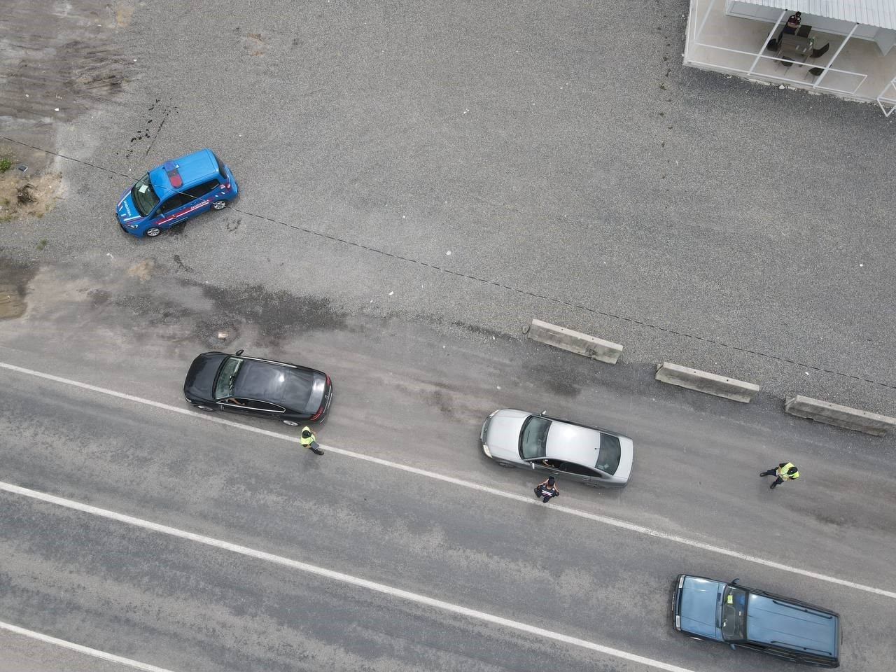 ZONGULDAK'TA JANDARMA EKİPLERİ TARAFINDAN SÜRÜCÜLER ÜZERİNDE DRONLU DENETİM GERÇEKLEŞTİRİLDİ.