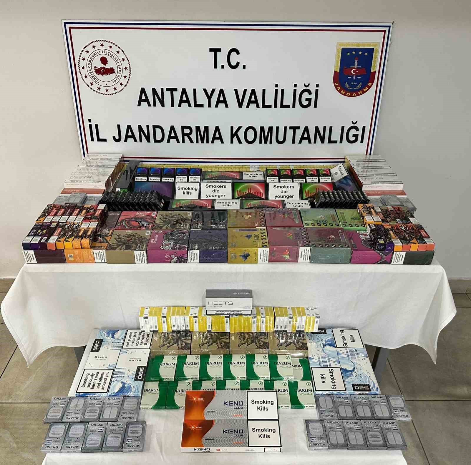 ANTALYA’DA JANDARMANIN GERÇEKLEŞTİRDİĞİ OPERASYONDA 350 BİN TL DEĞERİNDE KAÇAK SİGARA