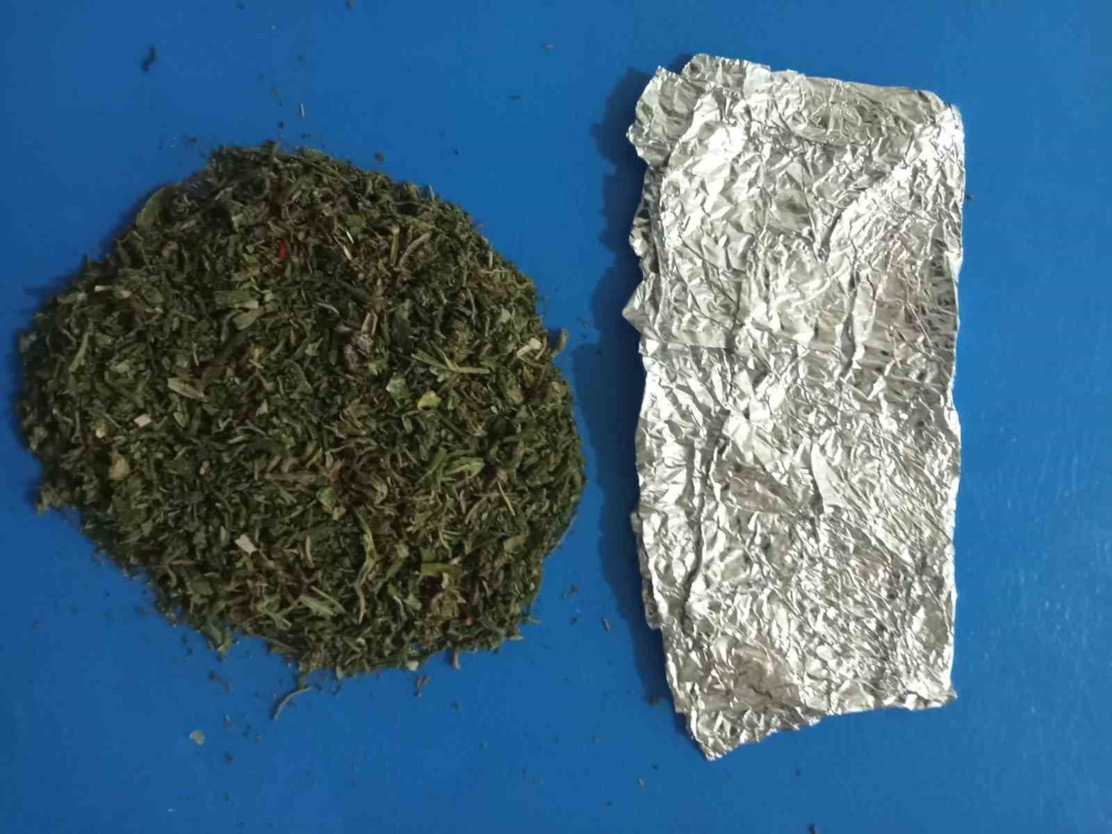 AYDIN’DA UYUŞTURUCU DEVRİYESİ GERÇEKLEŞTİREN JANDARMA EKİPLERİ 9 ŞÜPHELİYİ GÖZALTINA ALIRKEN,