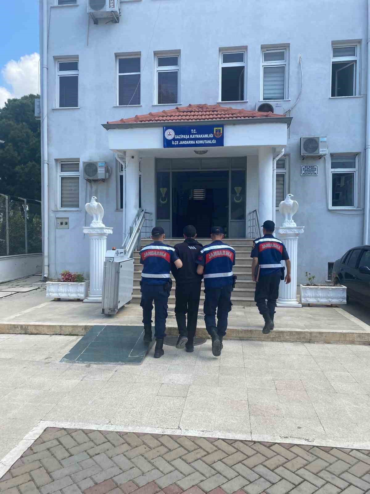 ANTALYA’DA JANDARMANIN 24 NİSAN-1 MAYIS TARİHLERİ GERÇEKLEŞTİRDİĞİ OPERASYONLARDA 41 UYUŞTURUCU