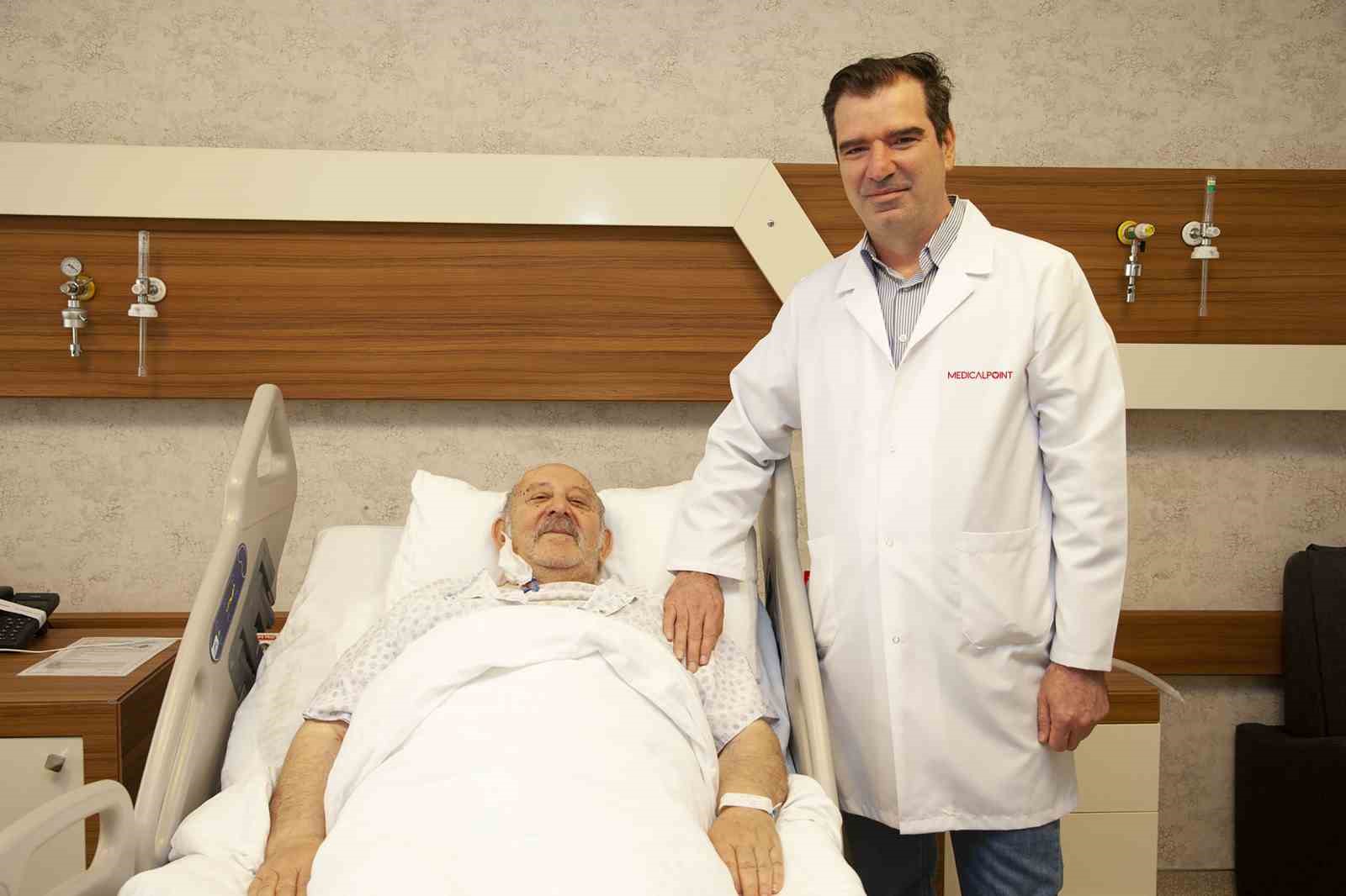 İZMİR’İN ÇEŞME İLÇESİNDE YAŞAYAN 70 YAŞINDAKİ ŞÜKRÜ BUĞA, KABIZLIK VE
