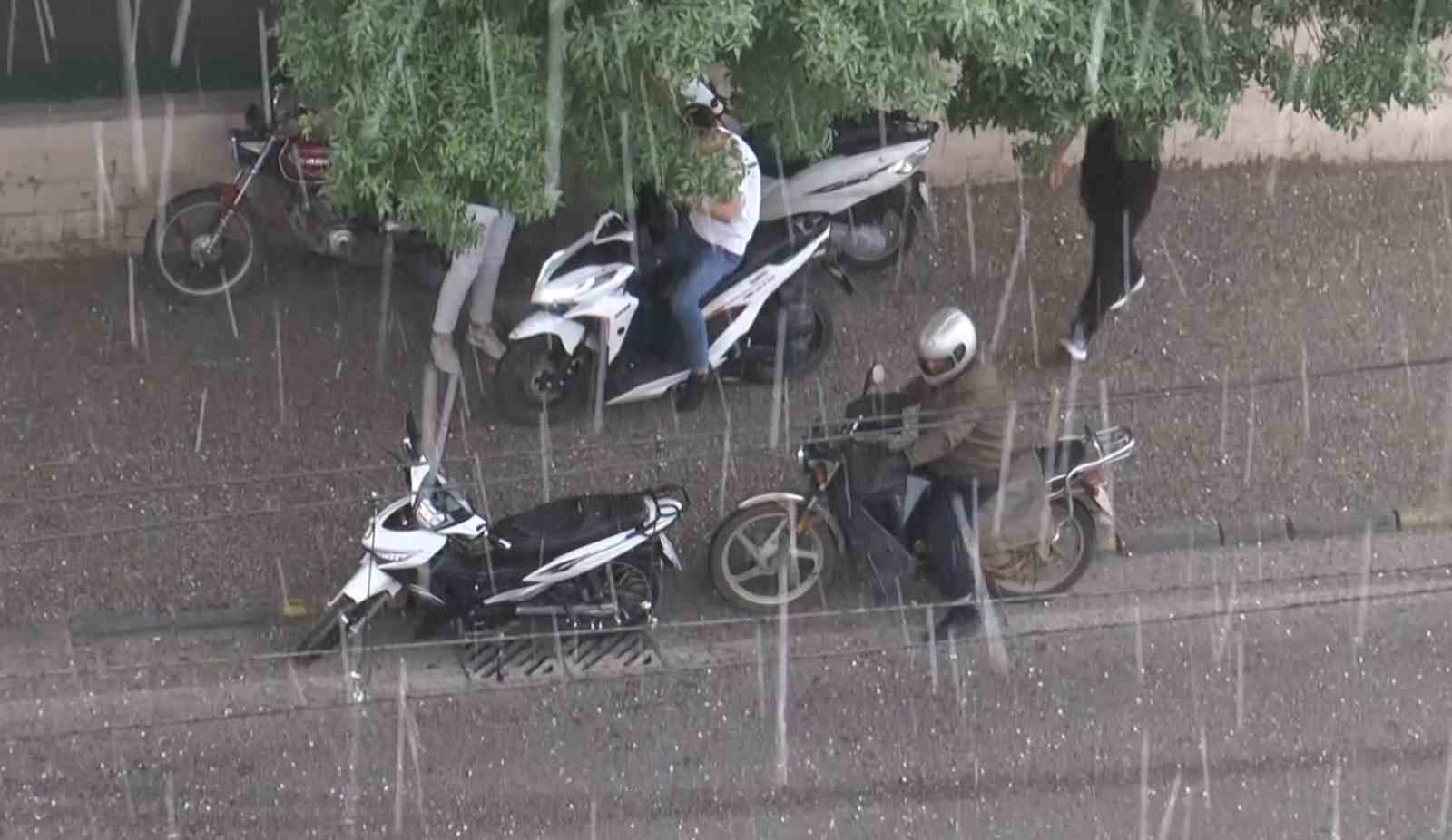GAZİANTEP'TE AKŞAM SAATLERİNDE BİR ANDA BAŞLAYAN VE ETKİLİ OLAN FINDIK