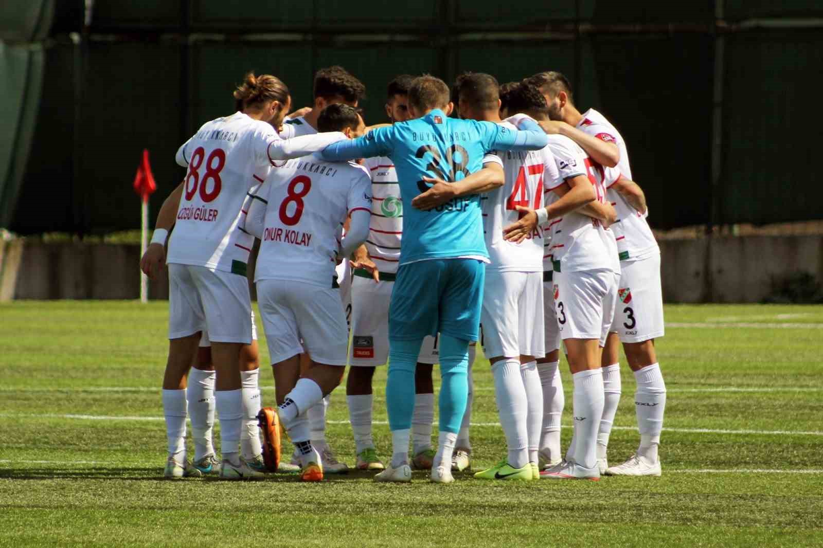 TFF 3. LİG 1. GRUP’TA PLAY-OFF MÜCADELESİ VEREN KARŞIYAKA, LİGİN