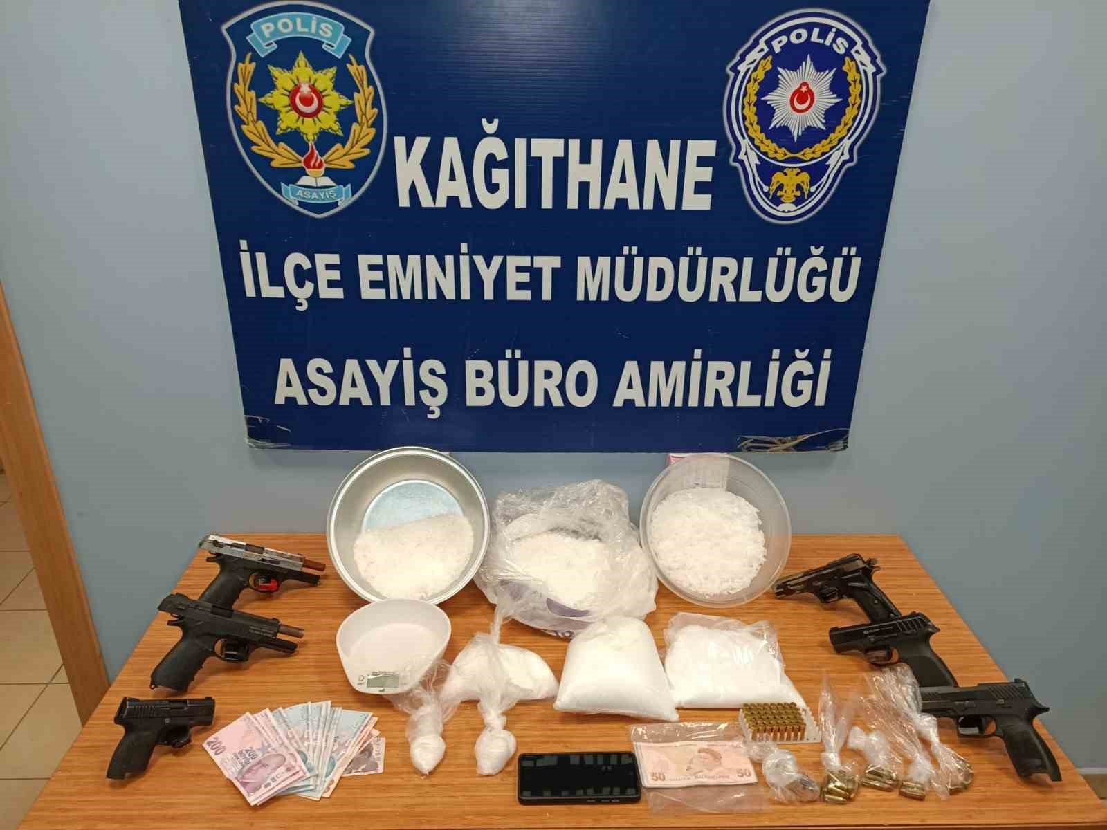 KAĞITHANE ASAYİŞ BÜRO AMİRLİĞİ'NE BAĞLI POLİS EKİPLERİ, BİR İHBAR ÜZERİNE