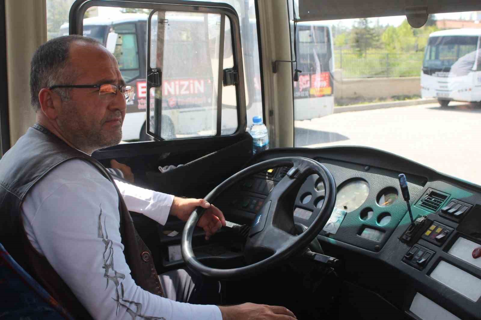 OTOBÜS ŞOFÖRÜ MUHARREM TÜRKAVCI