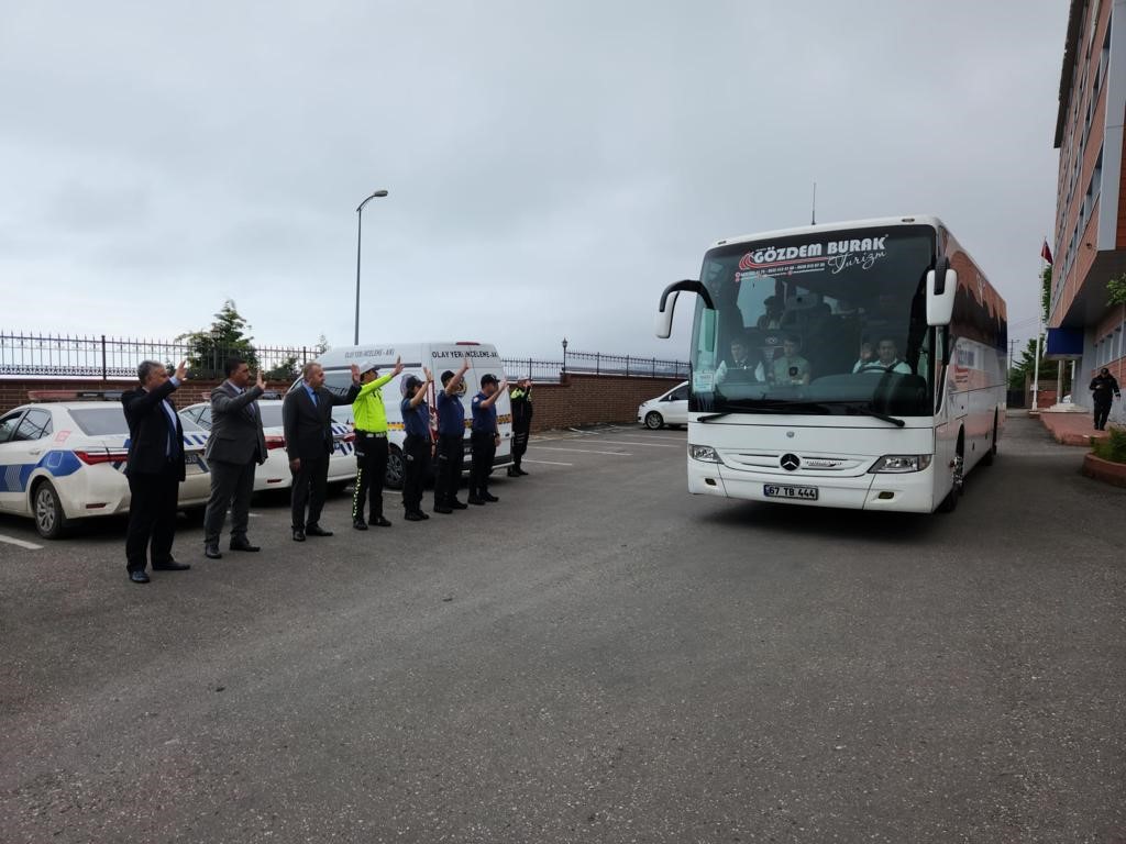 ZONGULDAK İL EMNİYET MÜDÜRLÜĞÜ TARAFINDAN DEPREM BÖLGESİ KAHRAMANMARAŞ  EMNİYET