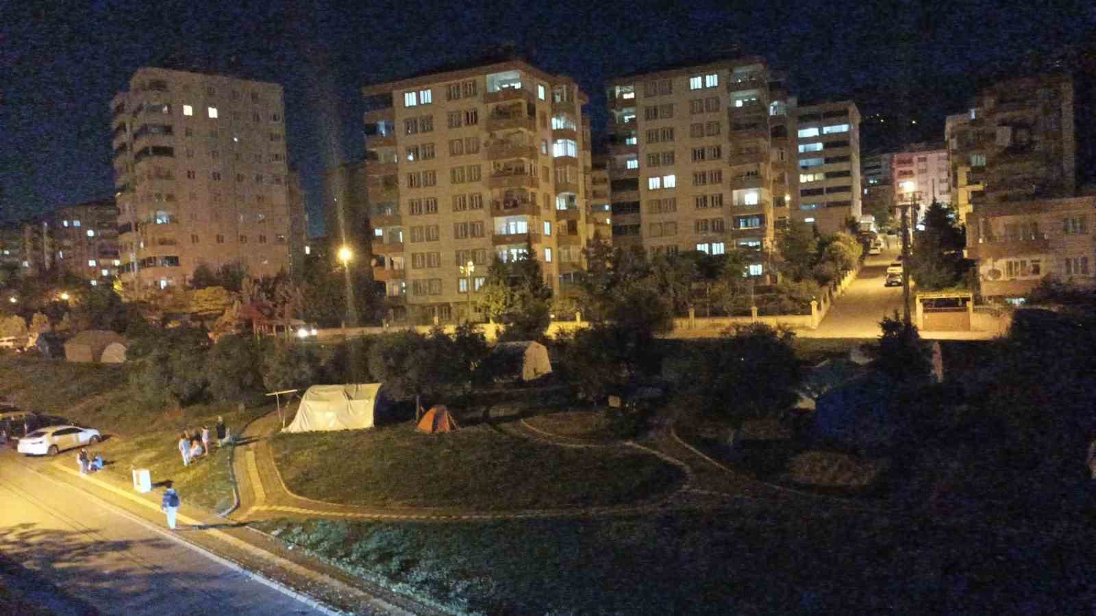 KAHRAMANMARAŞ’IN GÖKSUN İLÇESİNDE 5.0 BÜYÜKLÜĞÜNDE MEYDANA GELEN DEPREM SONRASI 4.1'LİK