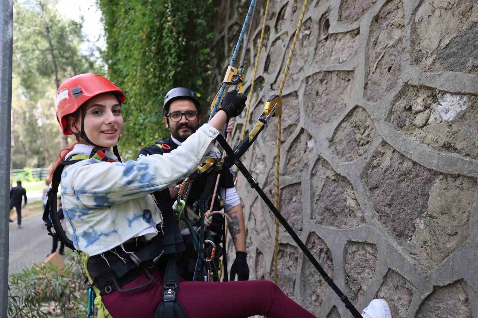 ‘İŞ SAĞLIĞI VE GÜVENLİĞİ SEMİNERİ’, ÖĞRENCİLERE BİLGİ VE HEYECAN DOLU