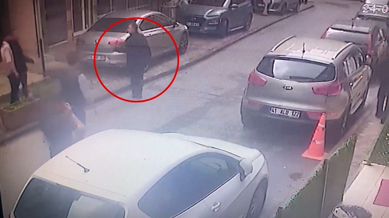 KOCAELİ'NİN GEBZE İLÇESİNDE BİR KADINA, KENDİSİNE SAPLANTILI OLDUĞU İDDİA EDİLEN