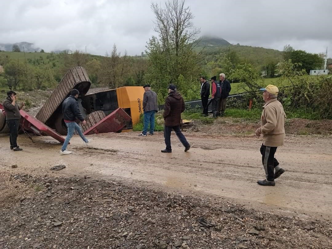 KARABÜK'TE İKİ FARKLI NOKTADA MEYDANA GELEN TRAFİK KAZASINDA BİR KİŞİ