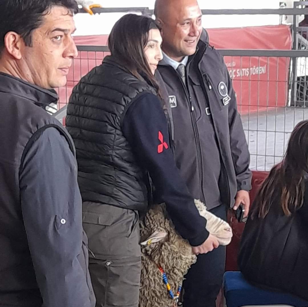 İBRAHİM HALİL SÖZMEN, KOÇUN SAHİBİ 22 YAŞINDAKİ ŞEVVAL ERTUR'U TEBRİK