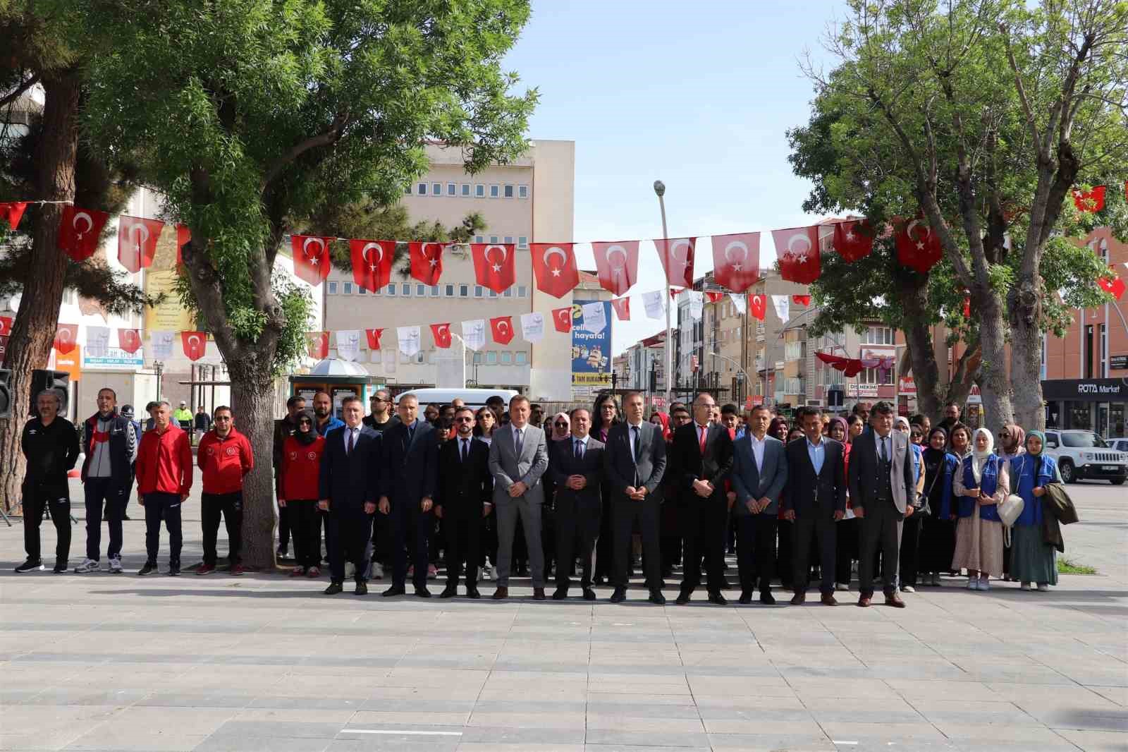 KARAMAN’DA 19 MAYIS ATATÜRK’Ü ANMA, GENÇLİK VE SPOR BAYRAMI İLE