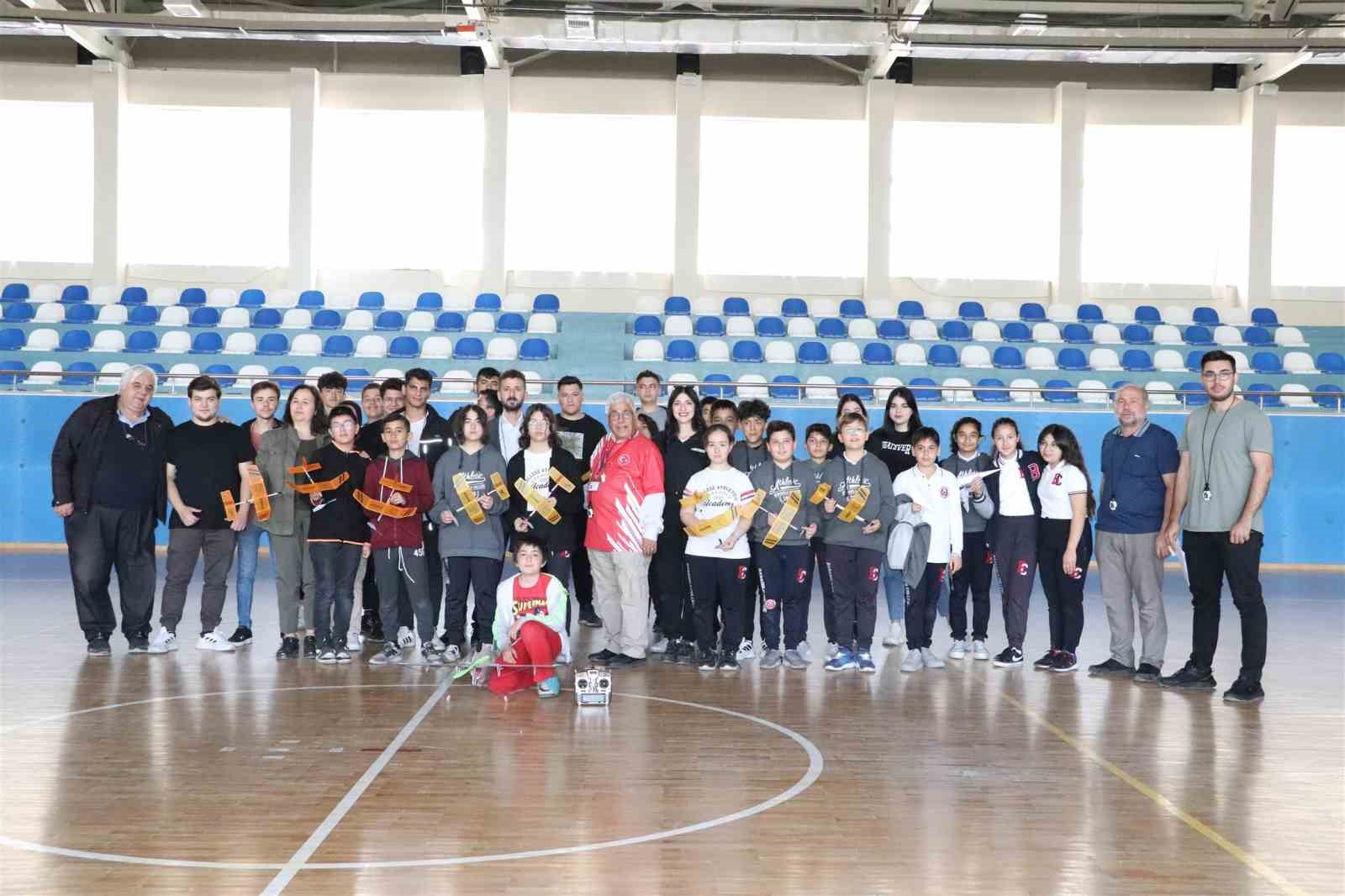KARAMAN GENÇLİK VE SPOR İL MÜDÜRLÜĞÜ OKUL SPORLARI HAVA SPORLARI