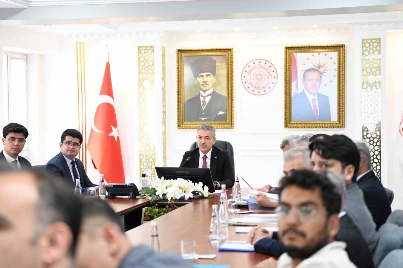 KARAMAN’DA ORMAN YANGINLARI MÜCADELE KOMİSYONU TOPLANTISI VALİ TUNCAY AKKOYUN BAŞKANLIĞINDA