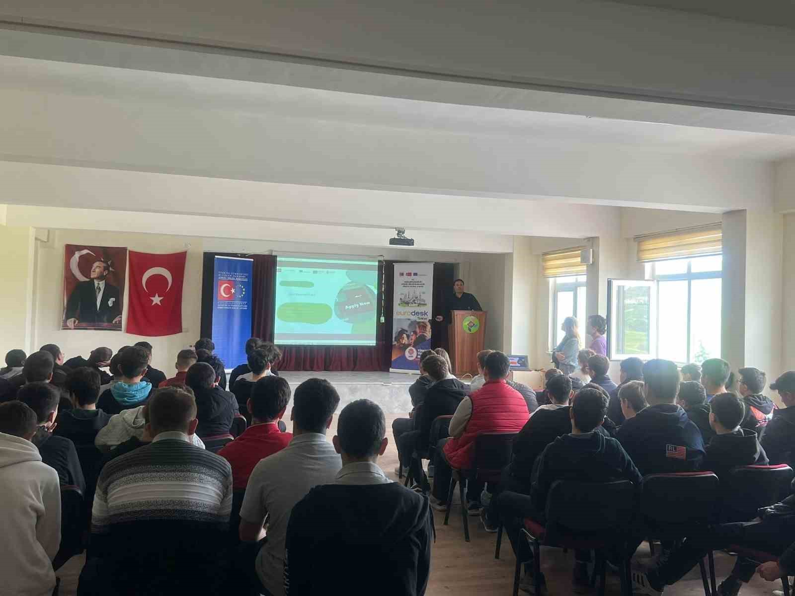 Karesi Eurodesk’ten gençlere Avrupa’yı keşfet programı