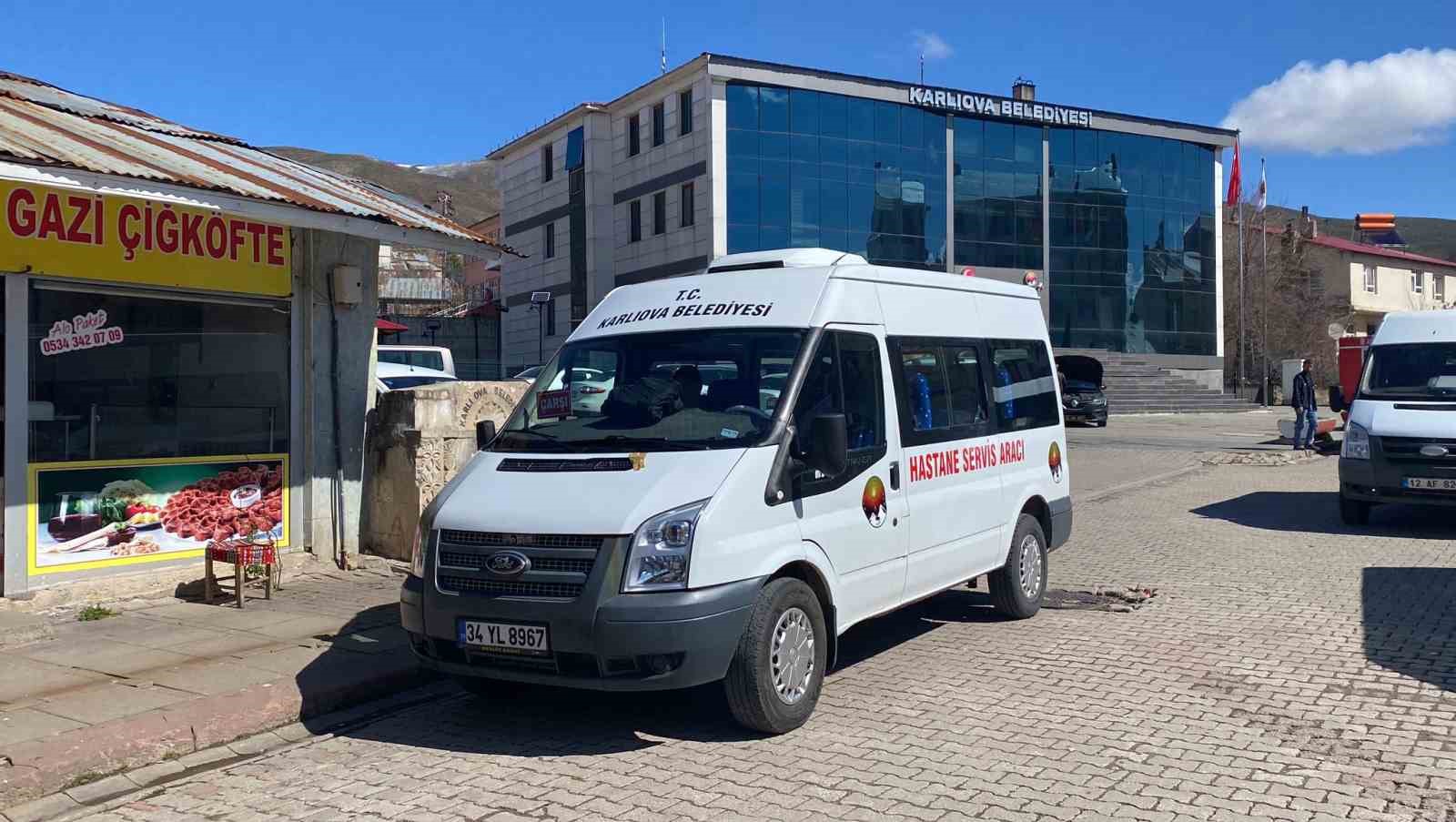 BİNGÖL’ÜN KARLIOVA İLÇESİNDE MERKEZ VE HASTANE ARASINDAKİ ULAŞIM ÜCRETSİZ YAPILMAYA