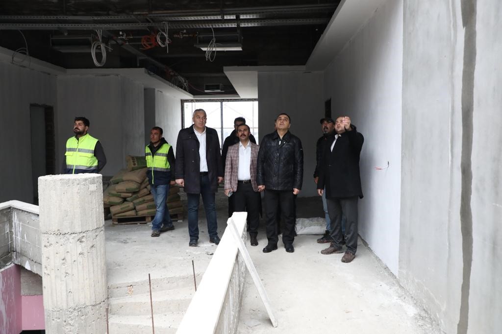 KARS VALİSİ TÜRKER ÖKSÜZ, YENİ OTOGAR İNŞAATINI GEZDİ(KARS-İHA)