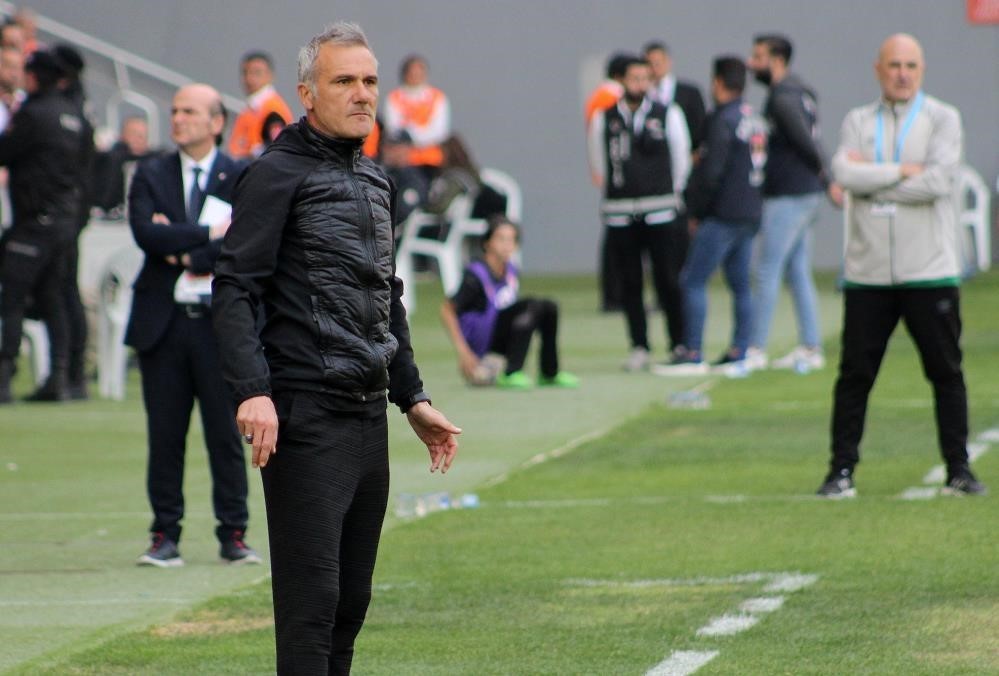 KARŞIYAKA'DA İKİNCİ ERMAN GÜRAÇAR DÖNEMİ KÖTÜ GİDİYOR