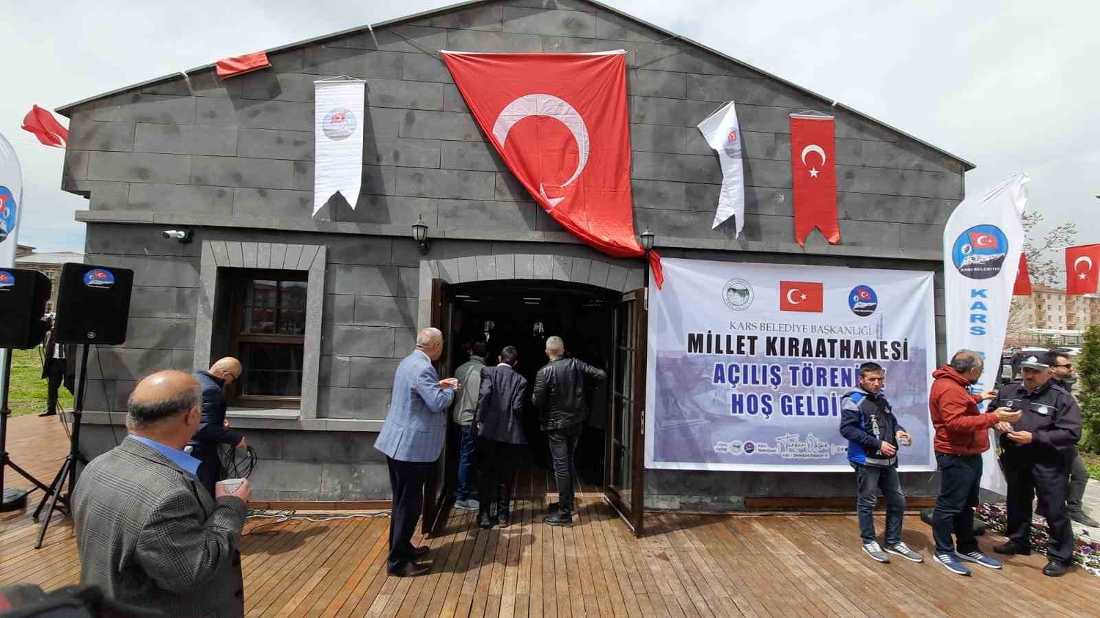 KARS FETHİYE CAMİİ YANINDA BULUNAN CUMHURİYET MİLLET KIRAATHANESİ VE KAFETERYASI