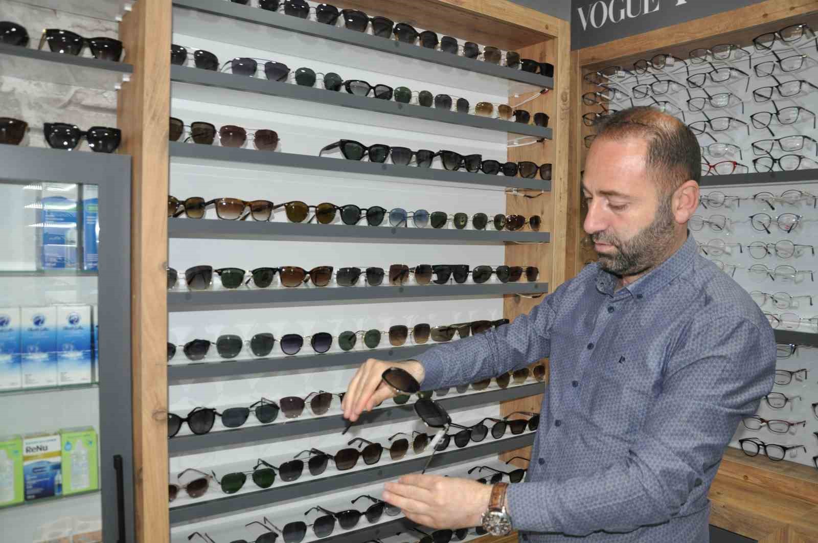 KARS’TA UZMANLARDAN SAHTE GÜNEŞ GÖZLÜĞÜ UYARISI(KARS-İHA)