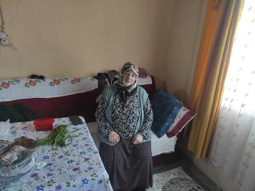 KARS’TA YAŞLI KADININ EVİNİ SOYDULAR(KARS-İHA)