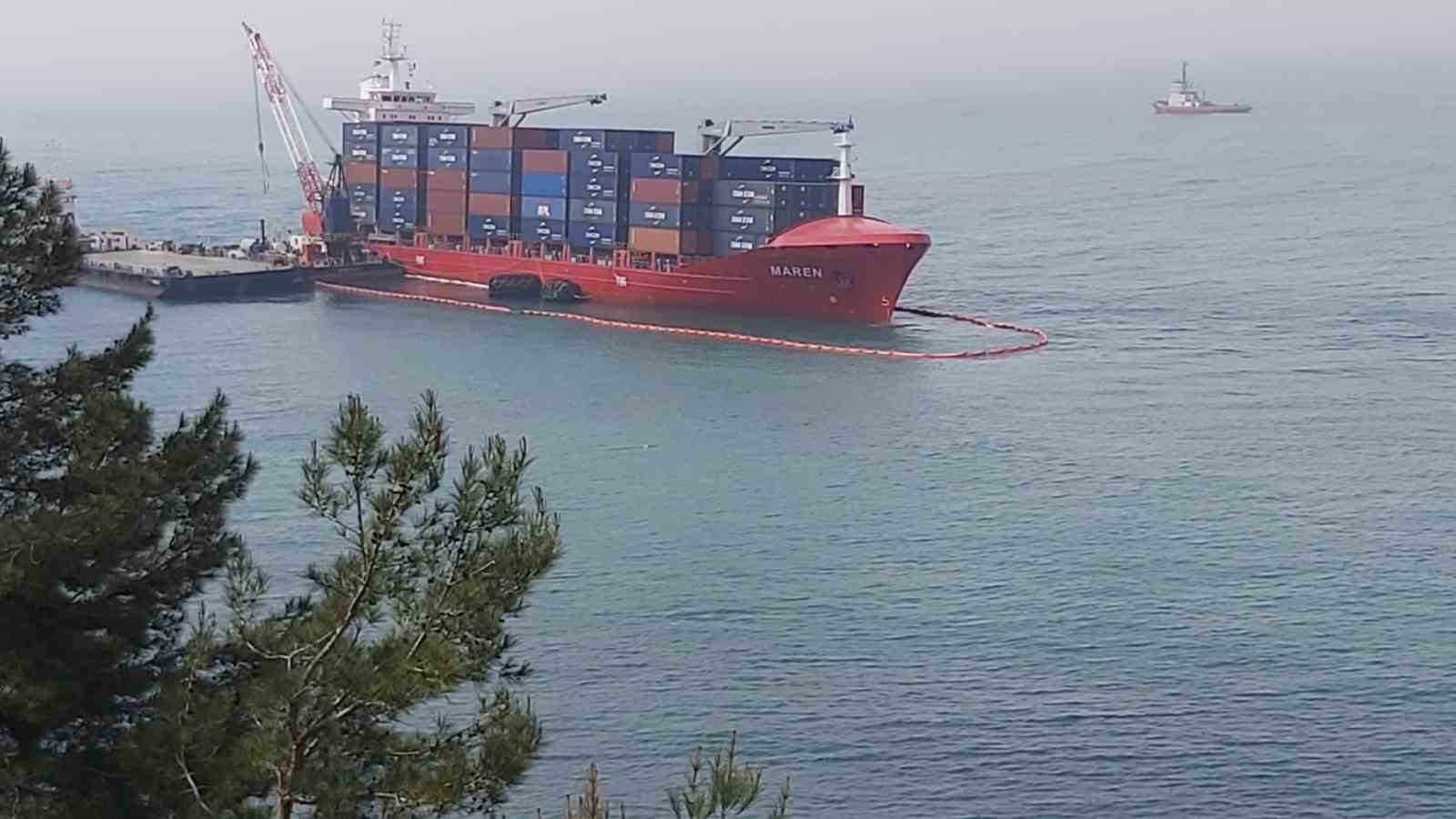 KASTAMONU’NUN CİDE İLÇESİNDE MAREN ADLI YÜK GEMİSİNİN KARAYA OTURMASININ ARDINDAN