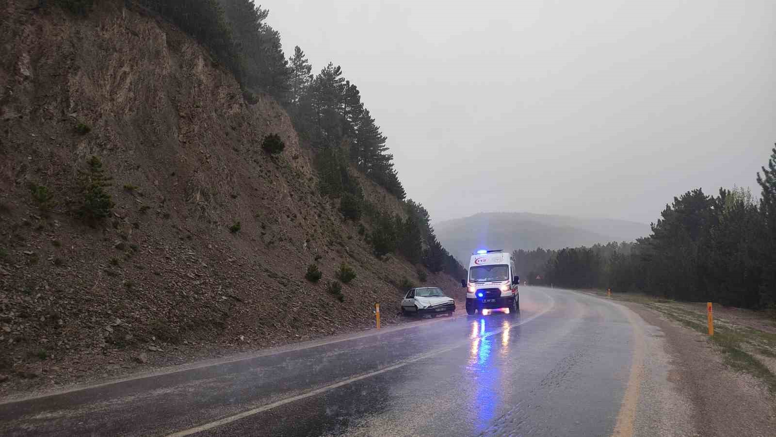 KASTAMONU-TOSYA YOLUNDA YARALAMALI TRAFİK KAZASI