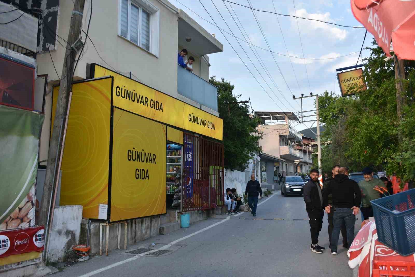 KAVGAYI AYIRMAK İSTEYEN ESNAF CANINDAN OLDU