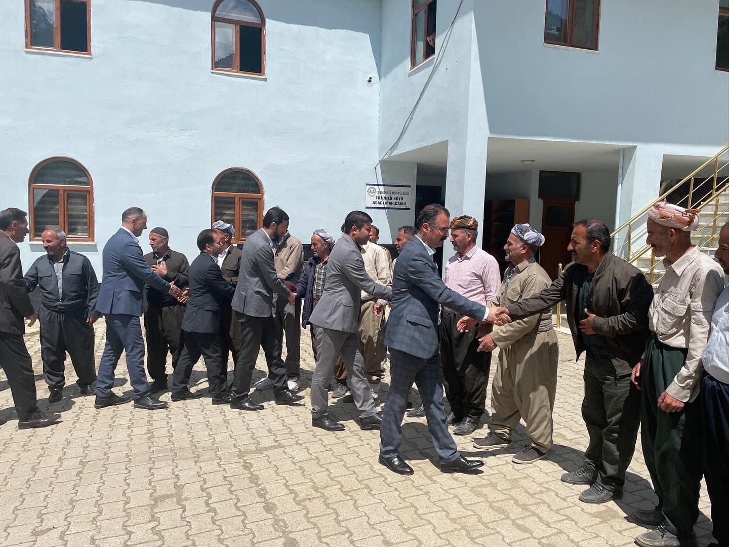 HAKKARİ'NİN ŞEMDİNLİ KAYMAKAMI ALİ EKBER ATEŞ, TÜTÜNLÜ KÖYÜNDE YAPIMI DEVAM