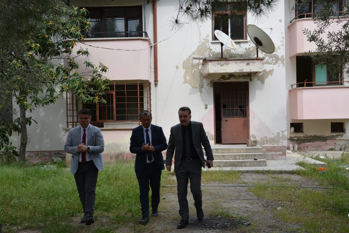 BALIKESİR’İN EDREMİT KAYMAKAMI AHMET ODABAŞ, İLÇEDE TAMAMLANAN VE PLANLANAN SAĞLIK