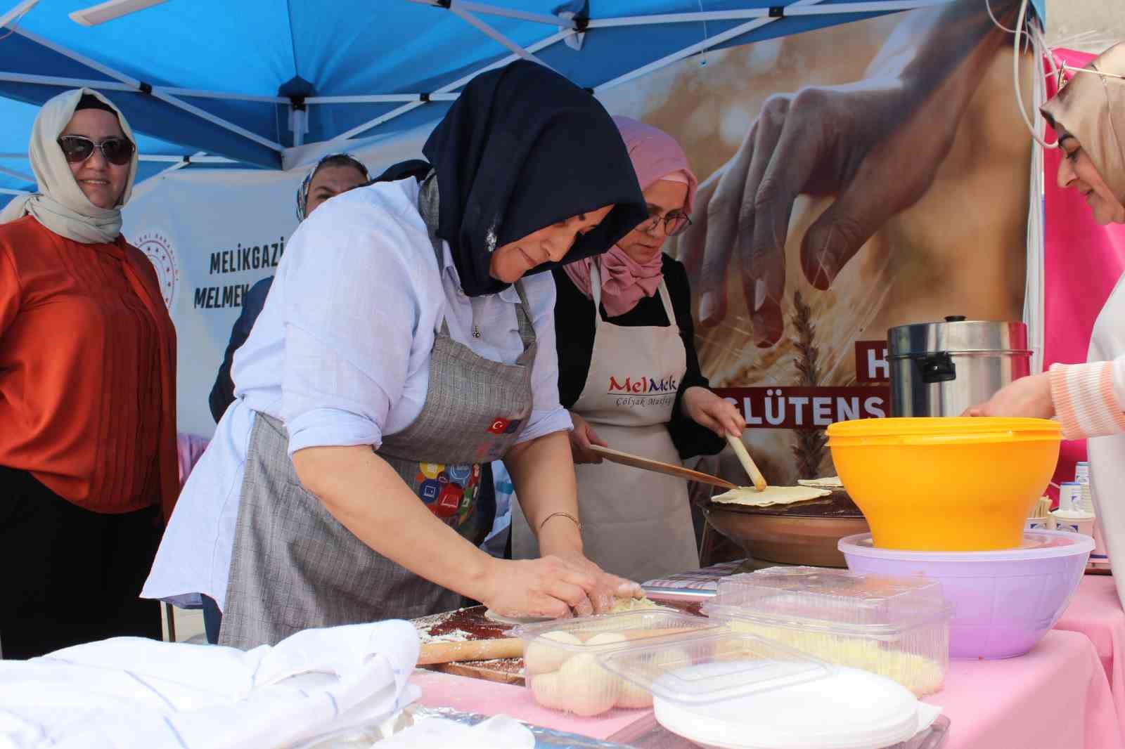 KAYSERİ’NİN EN ÖNEMLİ TARİHİ DEĞERLERİNDEN KAYSERİ KALESİ KAPILARINI TÜRK MUTFAĞINA