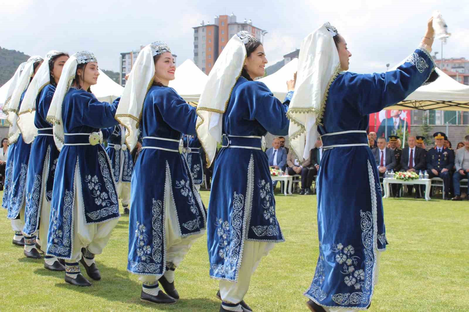 KAYSERİ’DE 19 MAYIS ATATÜRK’Ü ANMA GENÇLİK VE SPOR BAYRAMI BİR