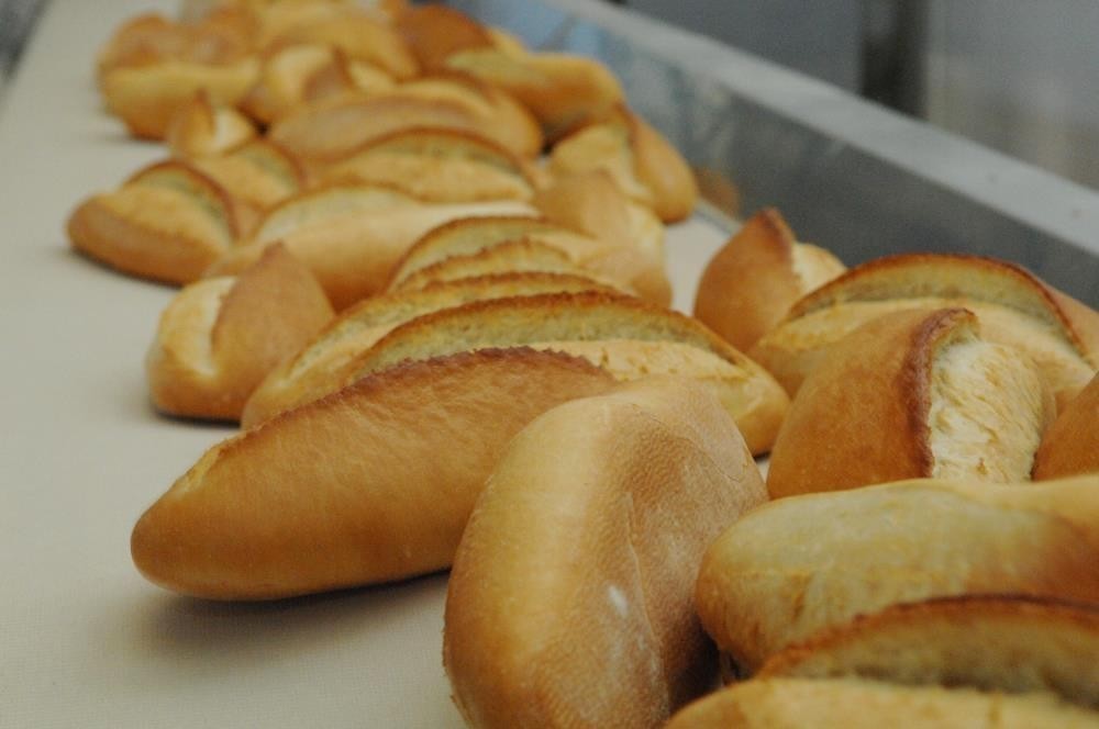 KAYSERİ'DE 200 GRAM EKMEĞİN FİYATI 4 TL'DEN 5 TL'YE YÜKSELTİLDİ.
