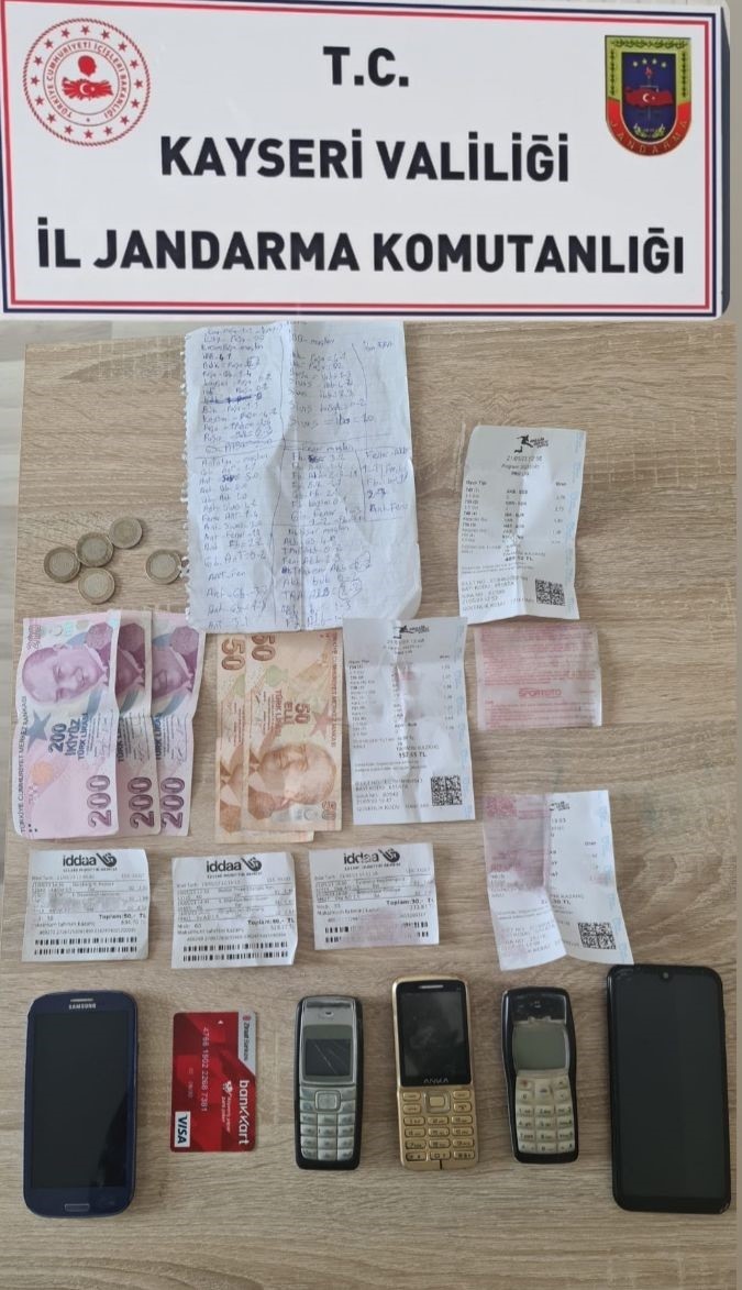 KAYSERİ’DE JANDARMA EKİPLERİ TARAFINDAN YAPILAN ÇALIŞMALARDA, SOSYAL MEDYA ÜZERİNDEN BAHİS