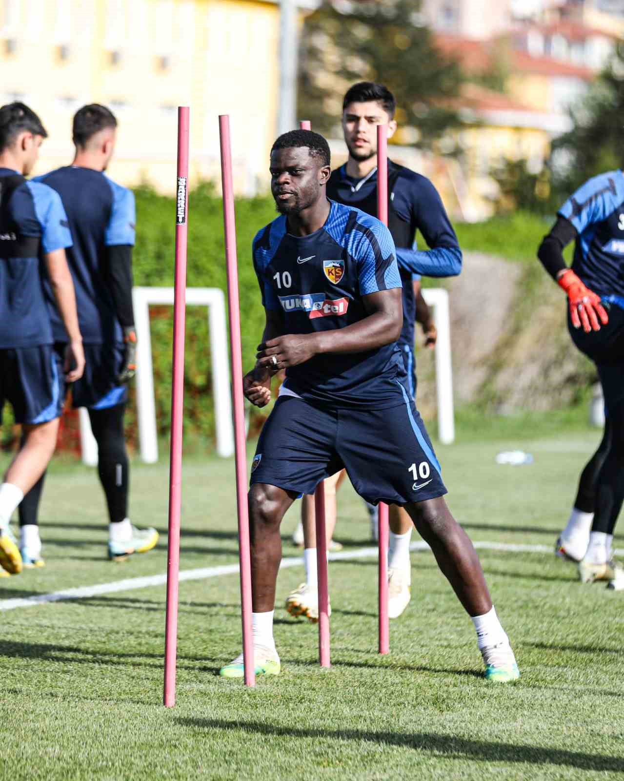 SÜPER LİG'İN 35. HAFTASINDA SAHASINDA ALANYASPOR İLE KARŞILAŞACAK KAYSERİSPOR, 3