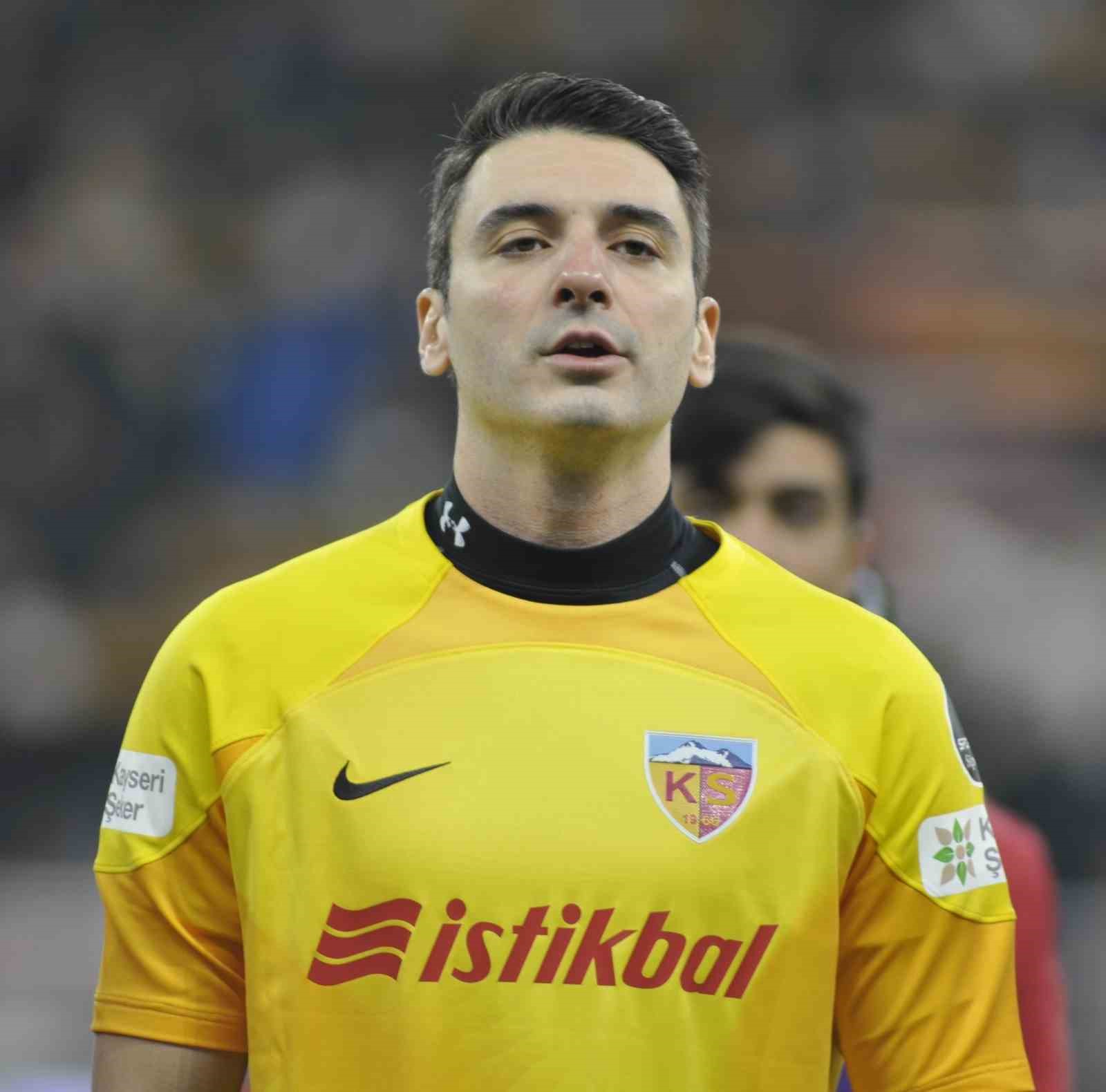 YUKATEL KAYSERİSPOR, KALECİ CENK GÖNEN İLE YOLLARI AYIRIYOR.