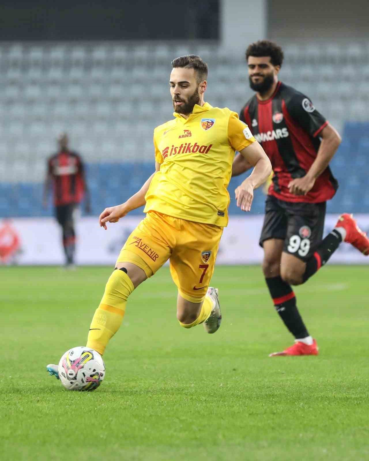 YUKATEL KAYSERİSPOR, BU SEZON OYNADIĞI 34 MAÇTA 145. MAĞLUBİYETİNİ ALDI.