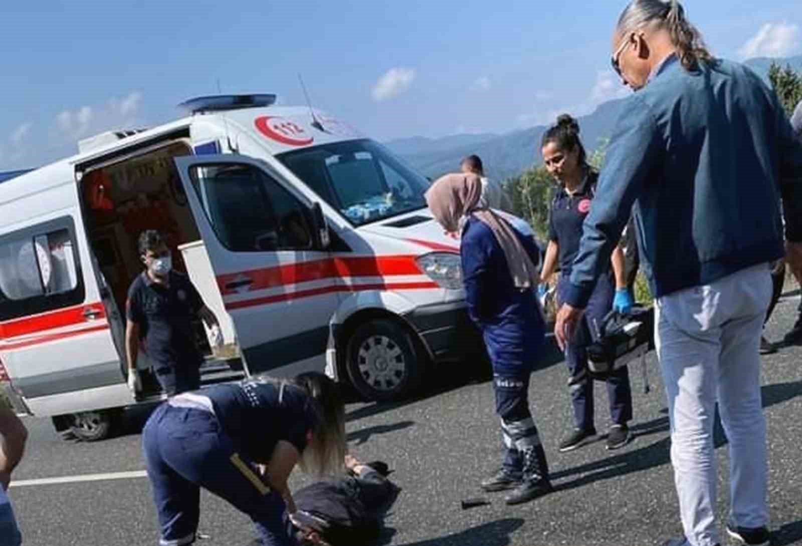 MUĞLA’NIN GÖKOVA-KÖYCEĞİZ KARAYOLUNDA MEYDANA GELEN KAZADA, KAMYONETE ARKADAN ÇARPMASI SONUCU