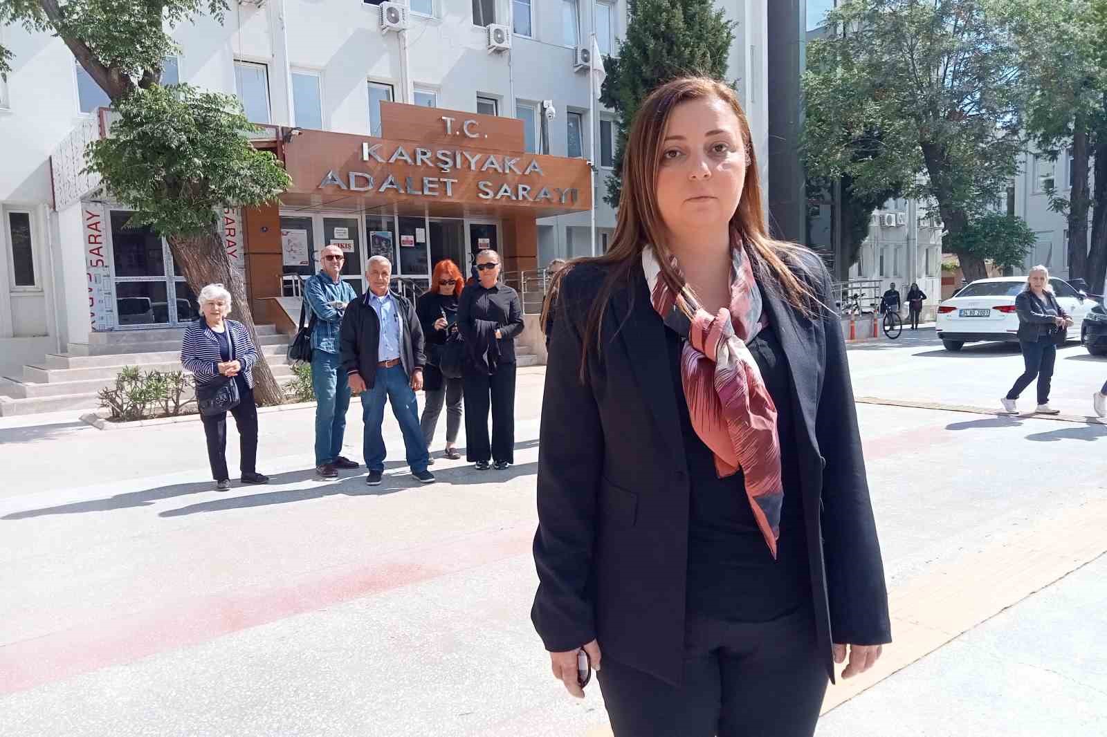 İZMİR'İN ÇİĞLİ İLÇESİNDE MEYDANA GELEN TRAFİK KAZASINDA ANNESİNİ KAYBEDEN AK