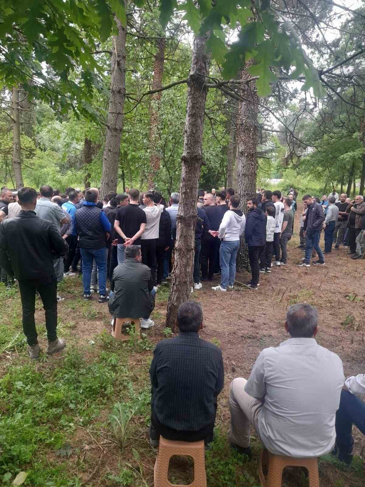 SAKARYA FUTBOL KULÜBÜ ALTYAPI TAKIMININ 15 YAŞINDAKİ KALECİSİ ALİ HAMZA