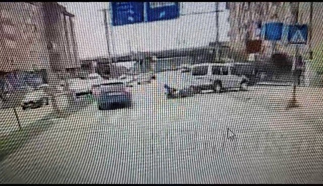 ZONGULDAK - KARADENİZ EREĞLİ İLÇESİNDE HATALI DÖNÜŞ YAPAN OTOMOBİL İLE