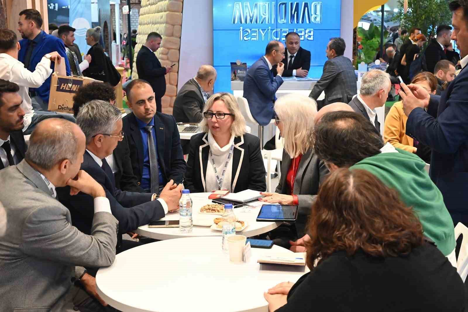 İNGİLTERE'NİN BAŞKENTİ LONDRA'DA DÜZENLENEN WORLD TRAVEL MARKET FUARI'NDA, İNGİLTERE’NİN EN